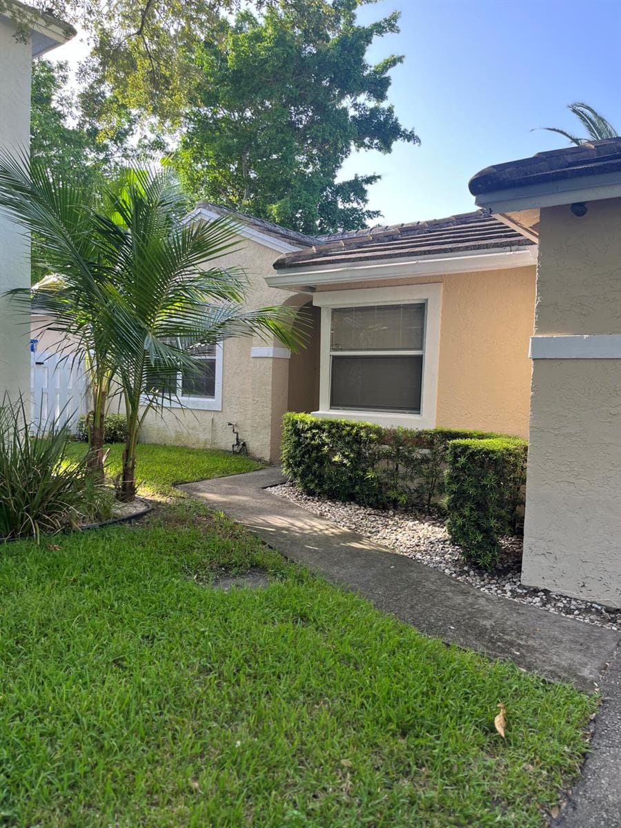 845 NW 98th Avenue, Plantation, FL 33324 — zdjęcie 2