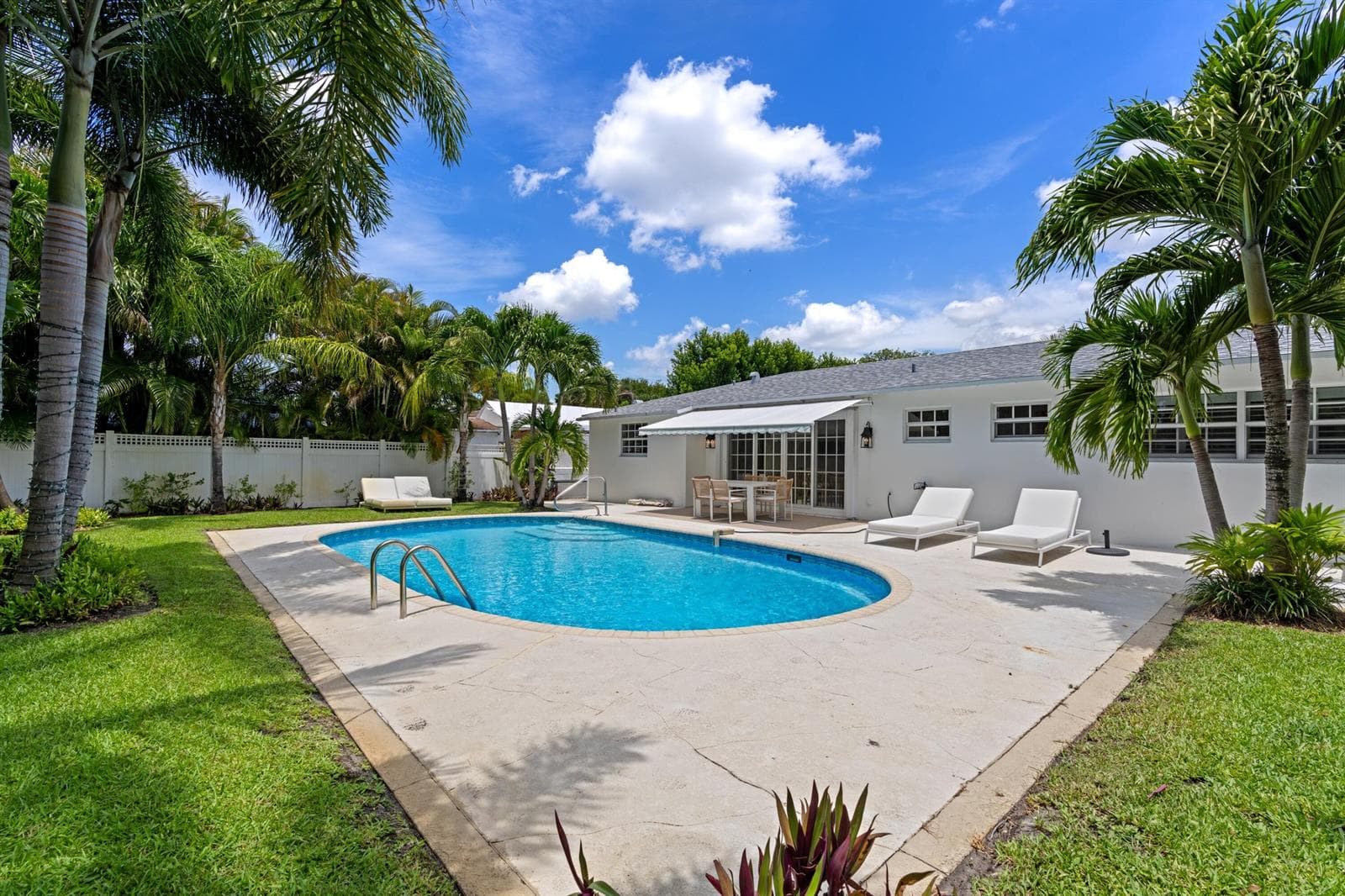 233 Maryland Drive, FL 33460