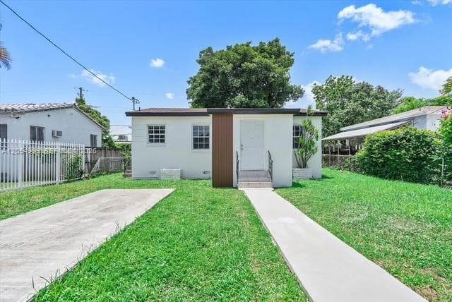 1530 NW 55th St, Miami, FL 33142