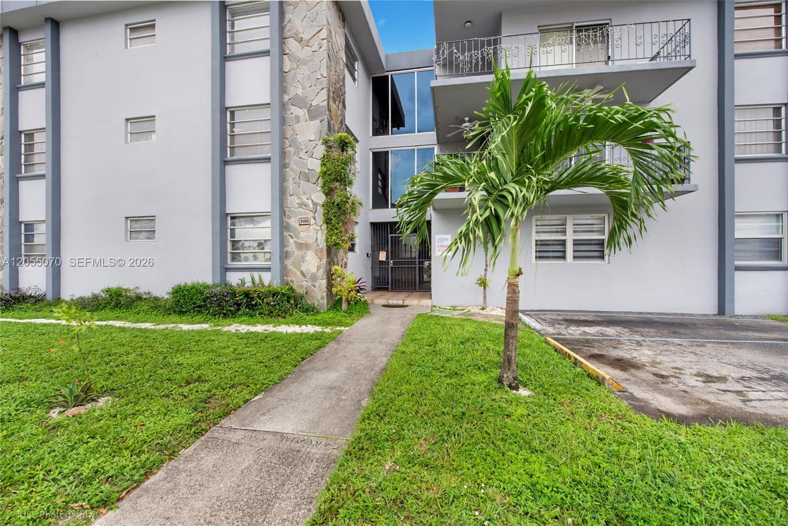 5100 W Flagler St # 302, Miami, FL 33134 — zdjęcie 4