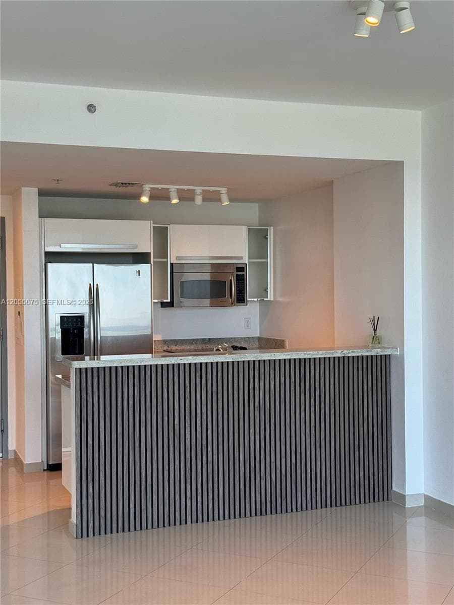 601 NE 36th St # 1205, Miami, FL 33137 — zdjęcie 3