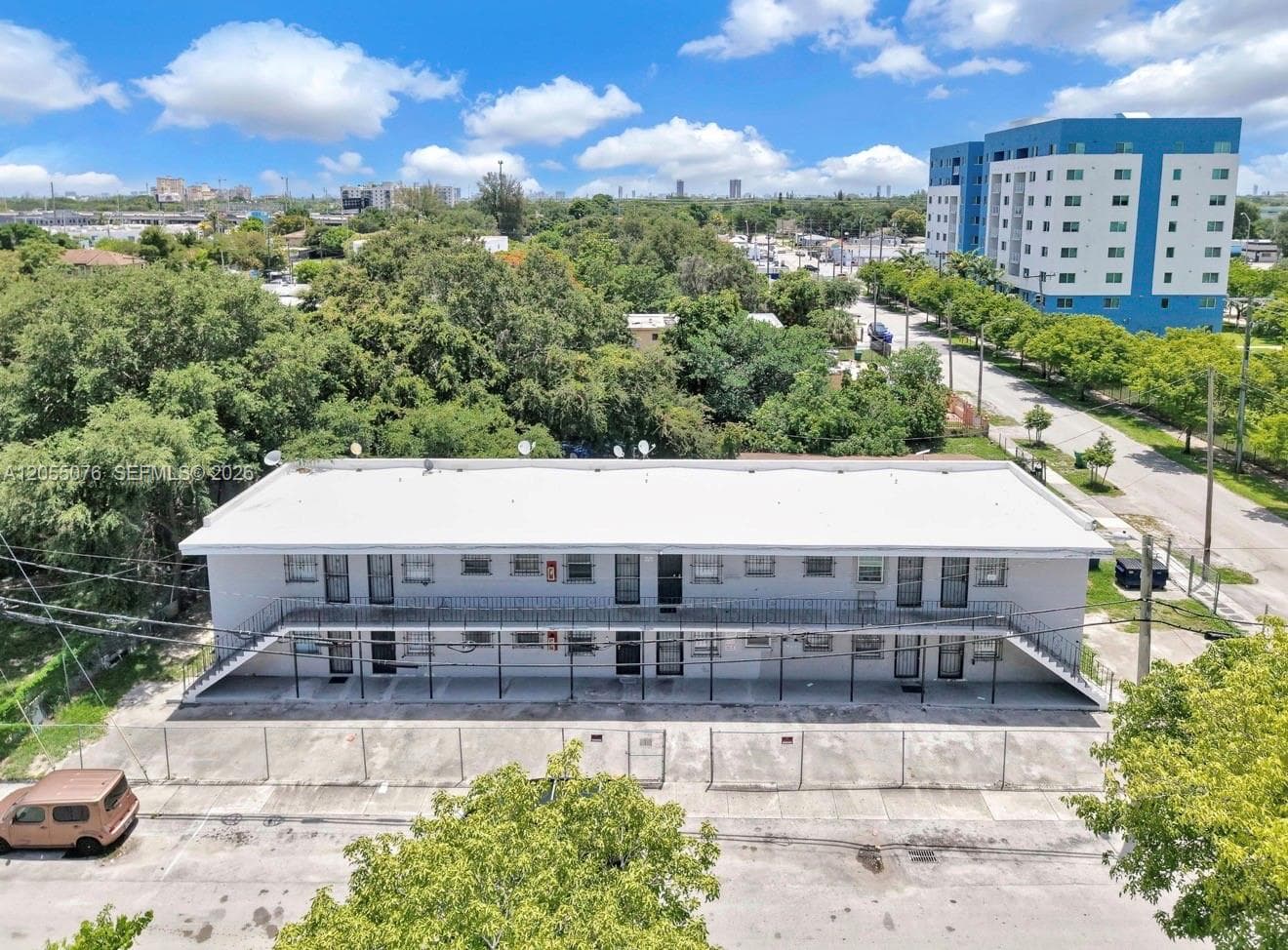 6901 NW 8th Ave, Miami, FL 33150 — zdjęcie 2