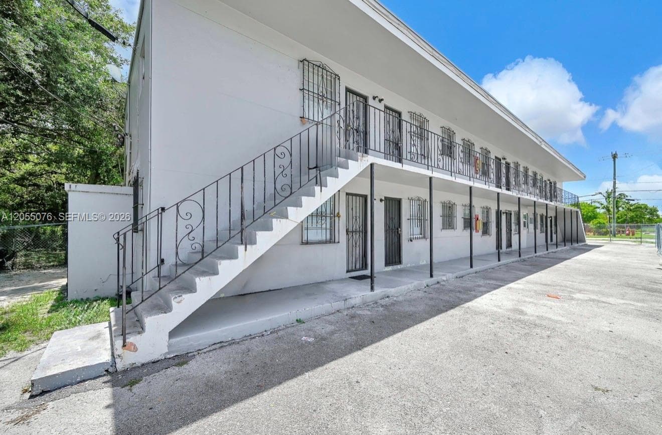 6901 NW 8th Ave, Miami, FL 33150 — zdjęcie 4
