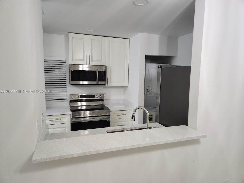 11643 NW 11th St, Pembroke Pines, FL 33026 — zdjęcie 3