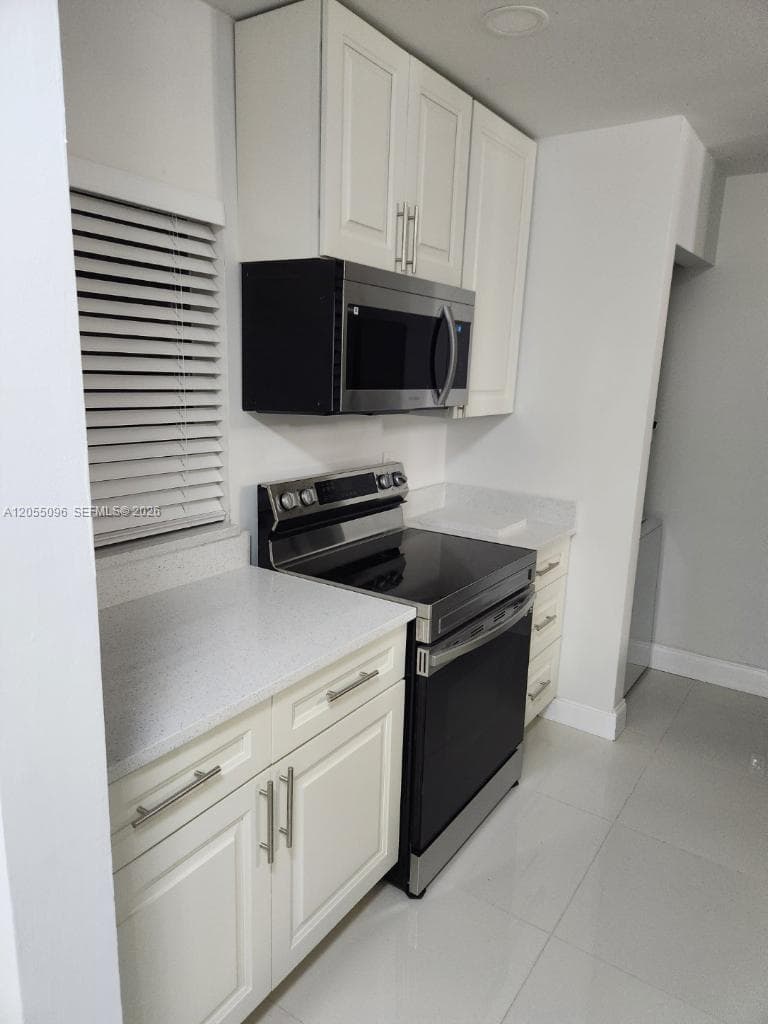 11643 NW 11th St, Pembroke Pines, FL 33026 — zdjęcie 5