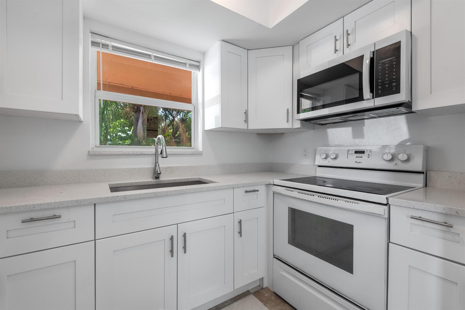 925 S Pine Street, Lake Worth, FL 33460 — zdjęcie 3