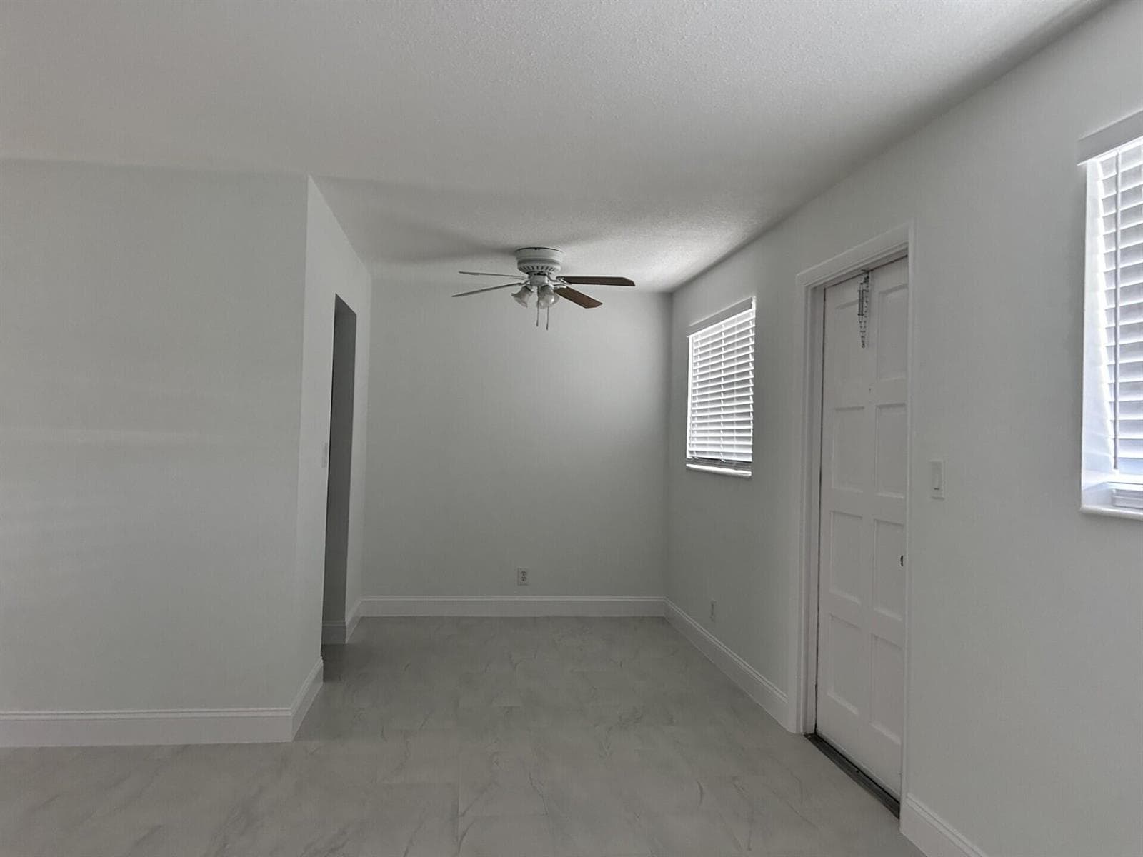 402 Lake Shore Drive # 103, Lake Park, FL 33403 — zdjęcie 2
