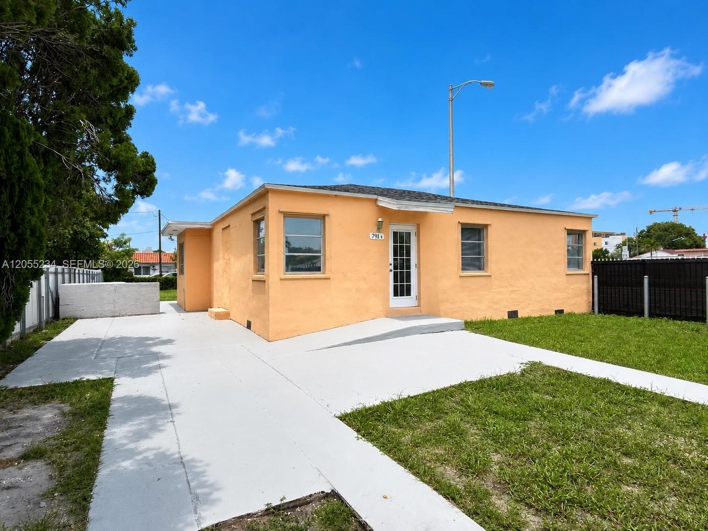 791 E 23rd St, Hialeah, FL 33013