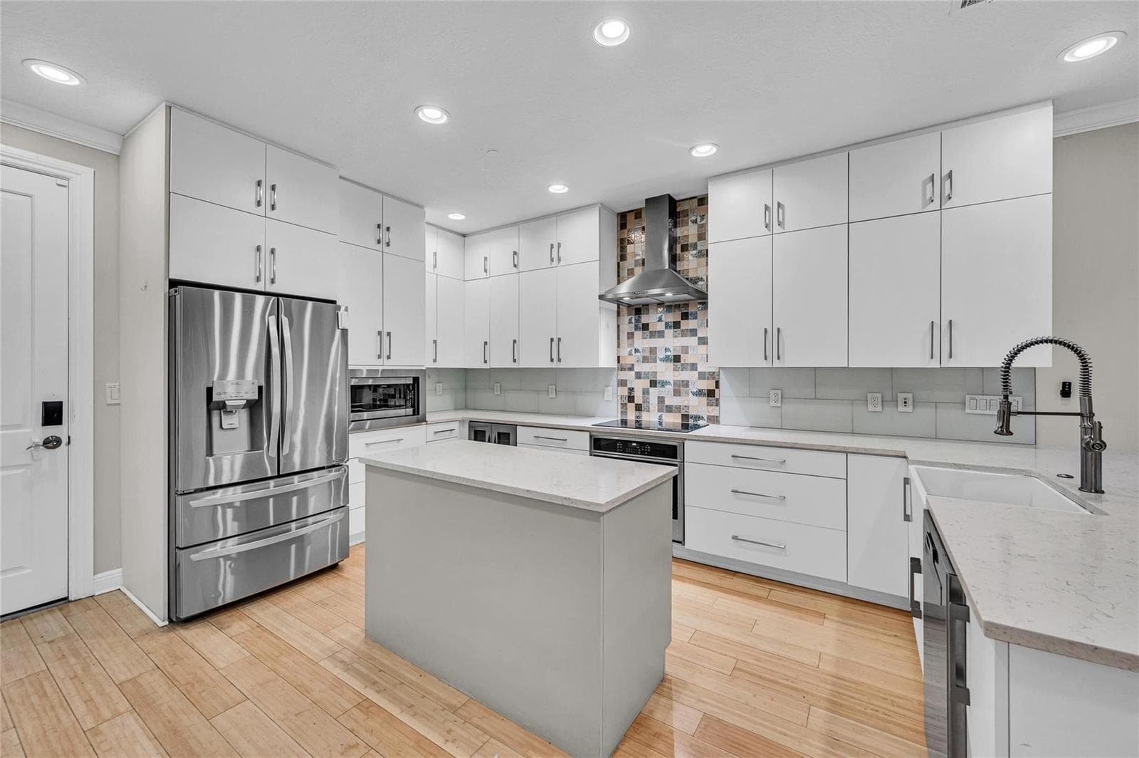 1617 NE 2ND Court, Fort Lauderdale, FL 33301 — zdjęcie 5