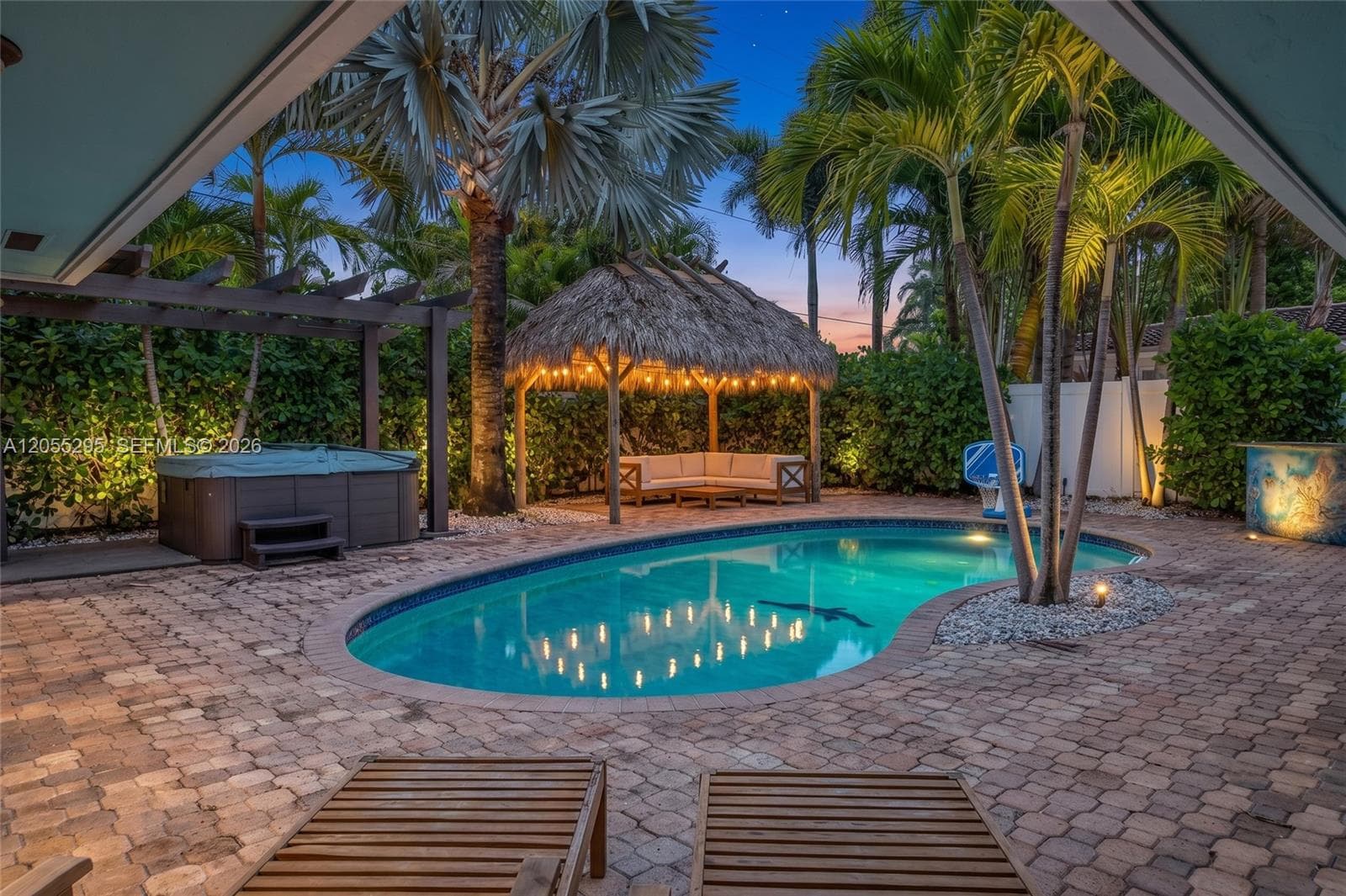 2137 NE 61st Ct, Fort Lauderdale, FL 33308 — zdjęcie 4