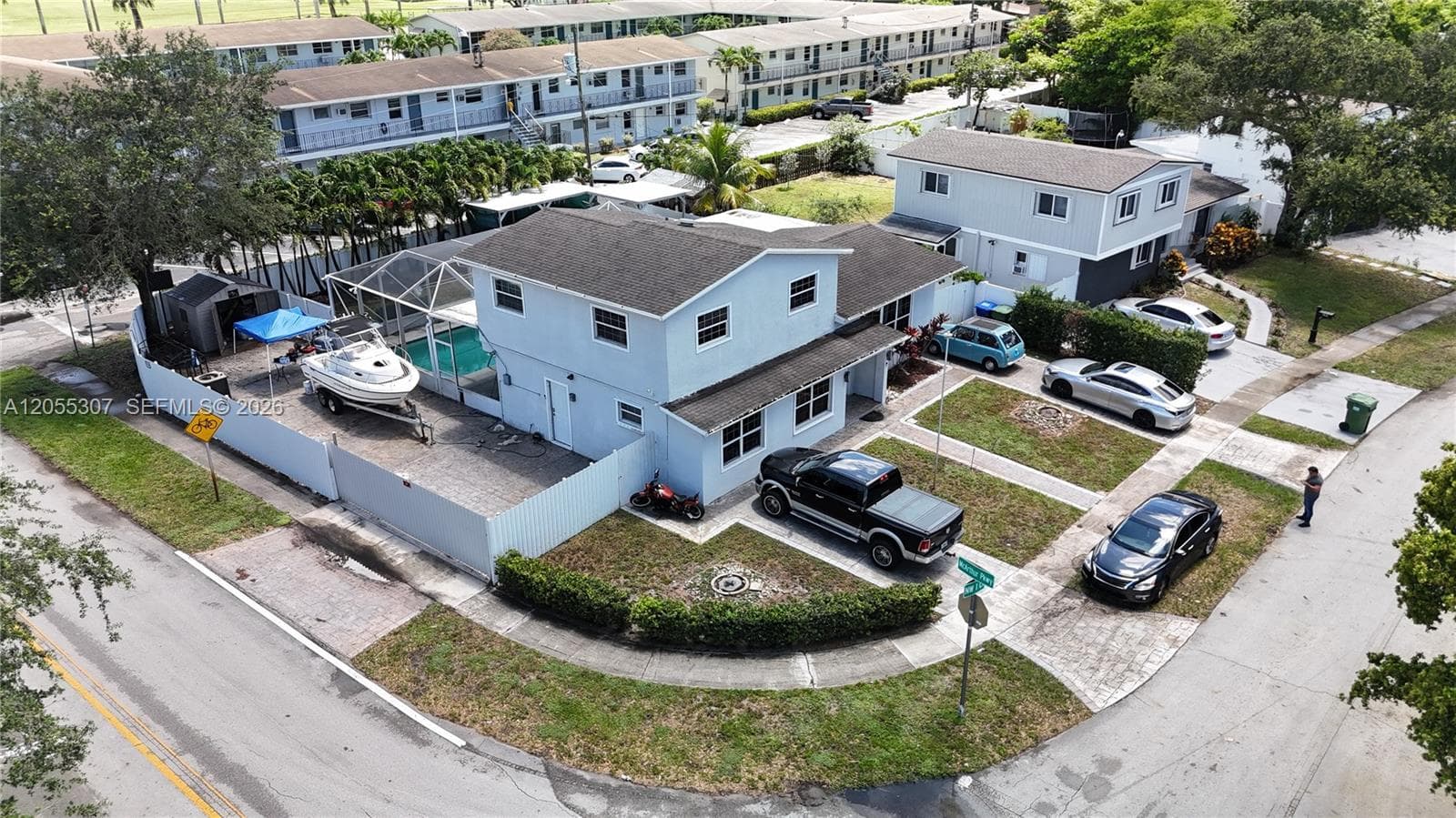 7400 NW 1st Ct, Pembroke Pines, FL 33024 — zdjęcie 2