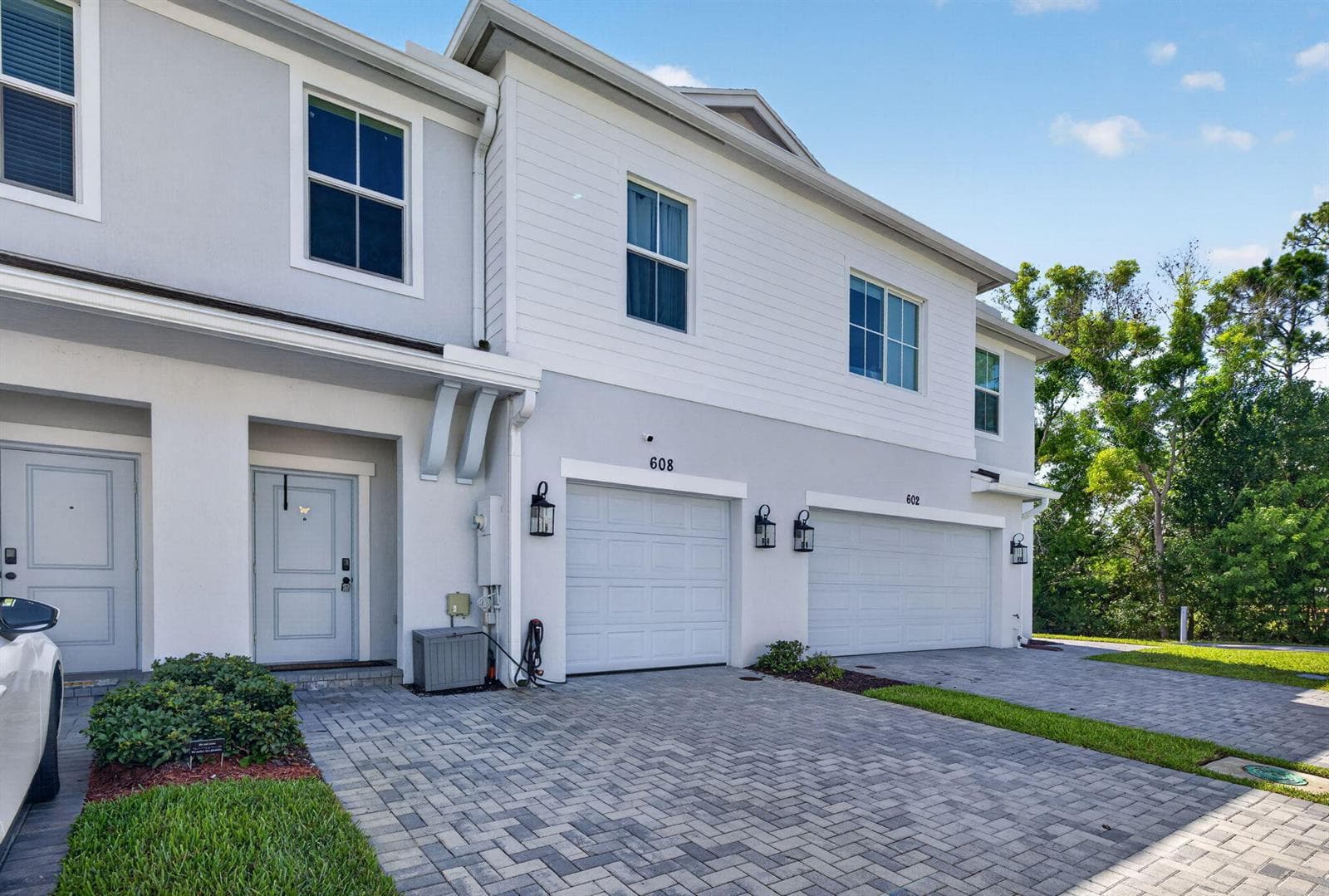 608 NE WATERS EDGE Lane, Port St. Lucie, FL 34983 — zdjęcie 2