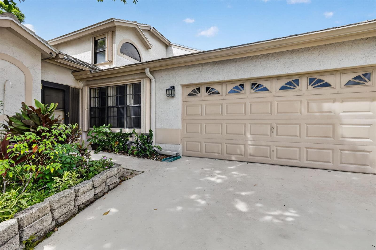 10940 Stafford Circle S, Boynton Beach, FL 33436