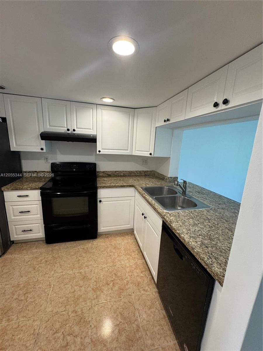 9050 NW 28th St # 136, Coral Springs, FL 33065 — zdjęcie 2