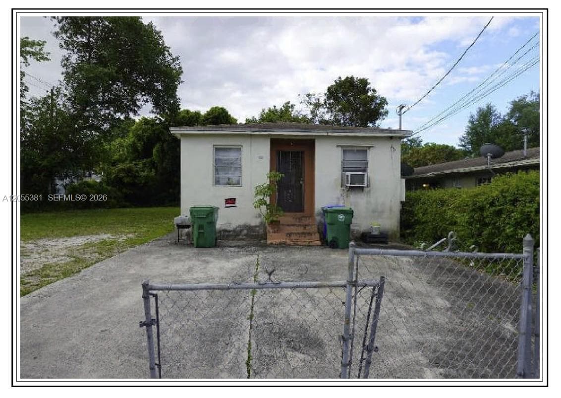 722 / 724 NW 53rd St, Miami, FL 33127 — zdjęcie 2