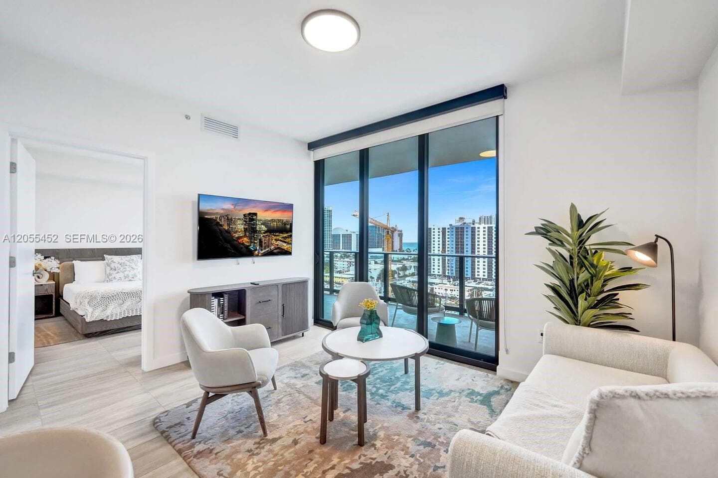 580 72ND # 1004, Miami Beach, FL 33141 — zdjęcie 3