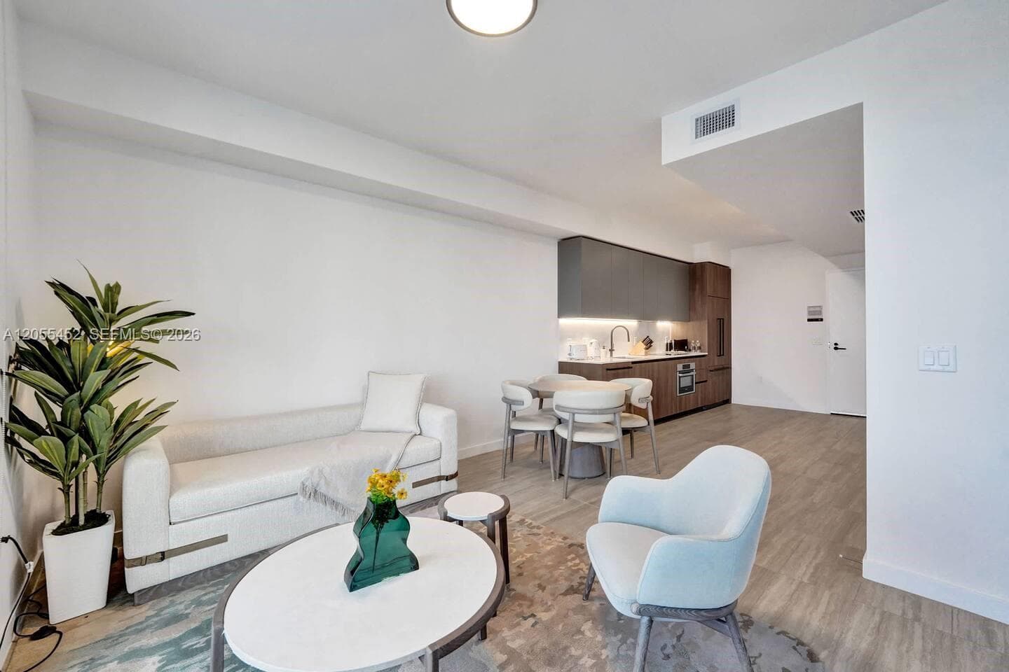 580 72ND # 1004, Miami Beach, FL 33141 — zdjęcie 4