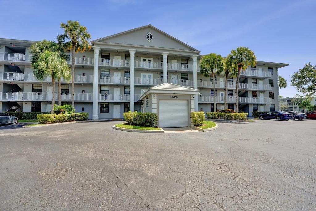 1524 Whitehall Drive # 406, Davie, FL 33324 — zdjęcie 2