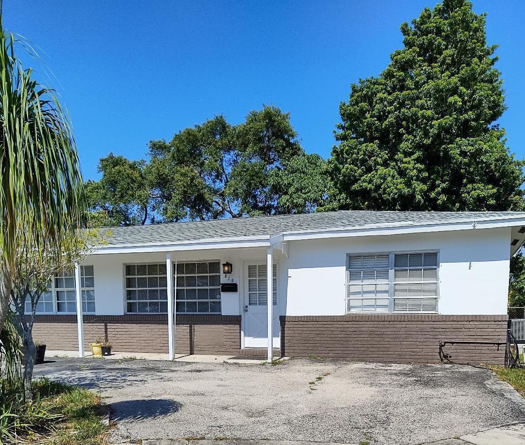 828 PROSPERITY FARMS Road, North Palm Beach, FL 33408