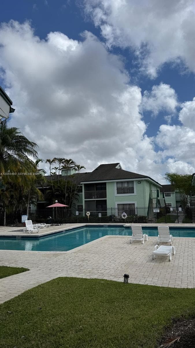 4098 N Pine Island Rd # 100, Sunrise, FL 33351 — zdjęcie 2