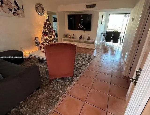 8600 SW 133rd Ave Rd # 423, Miami, FL 33183