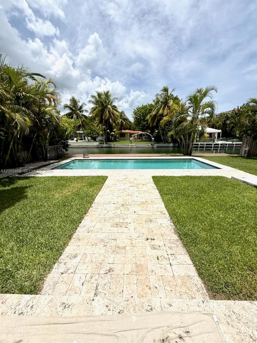 1365 DAYTONIA RD, Miami Beach, FL 33141 — zdjęcie 4