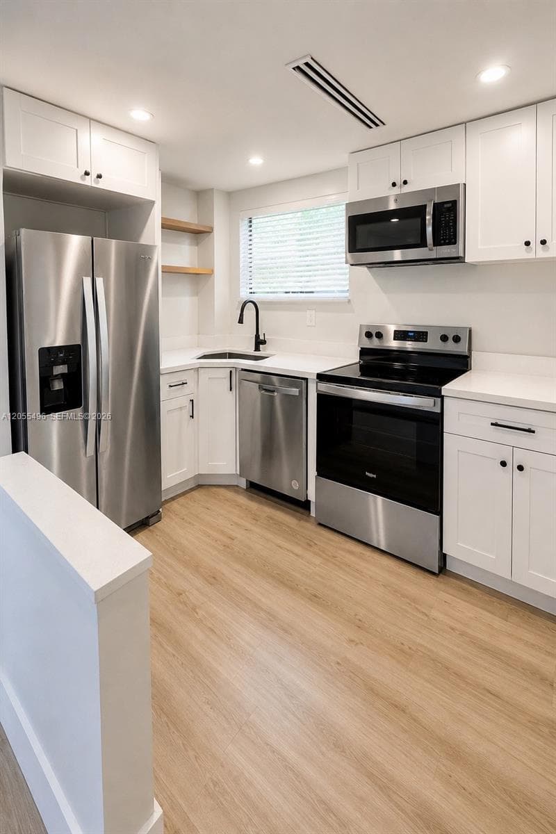 1244 NW 32nd St, Miami, FL 33142 — zdjęcie 3