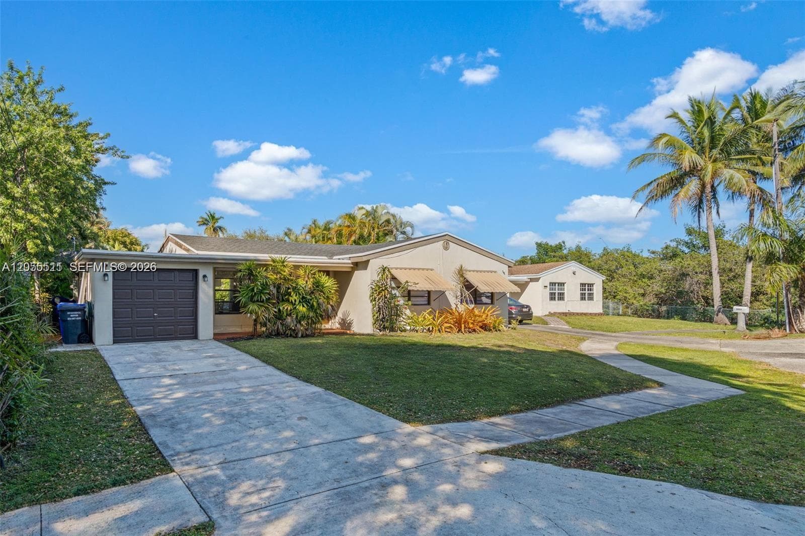 3035 Hayes St, Hollywood, FL 33021 — zdjęcie 2