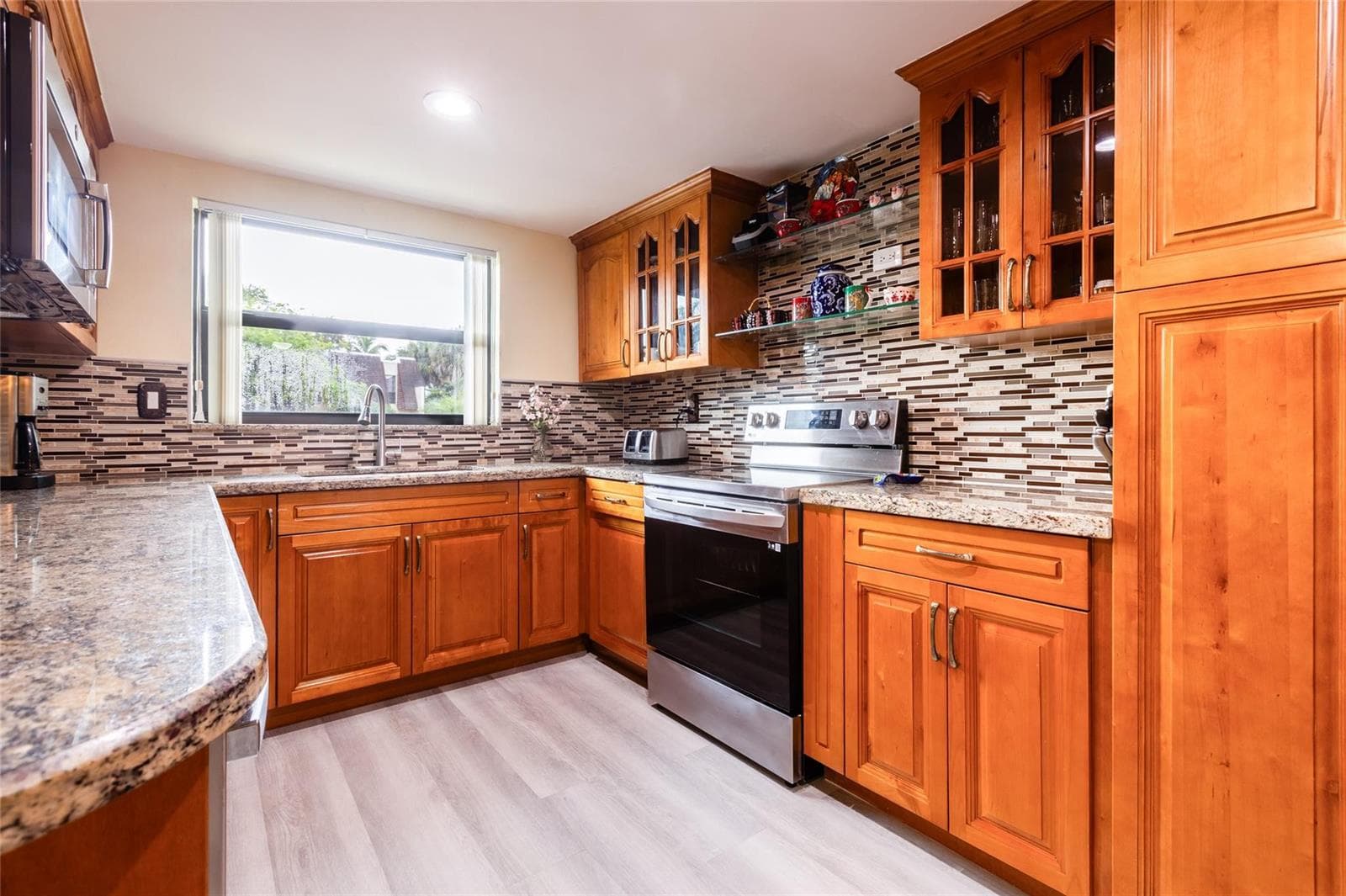 8973 Palm Tree Lane, Pembroke Pines, FL 33024 — zdjęcie 4