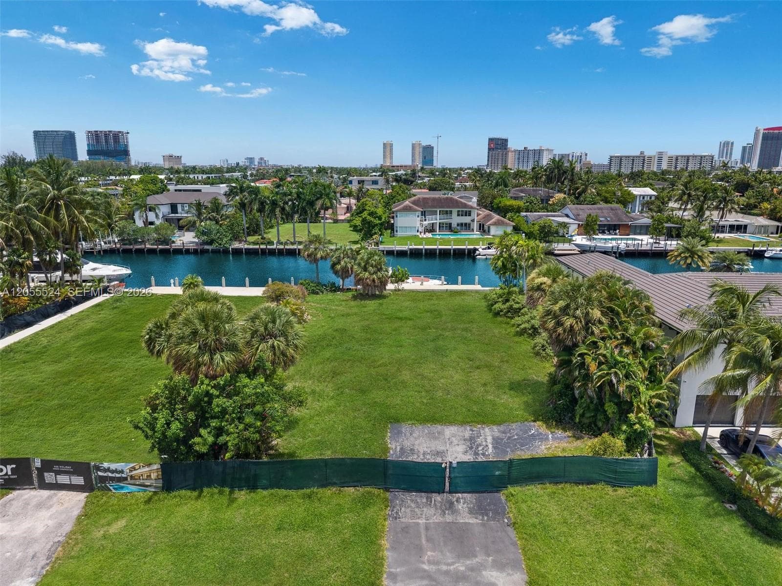 460 Holiday Dr, Hallandale Beach, FL 33009 — zdjęcie 3