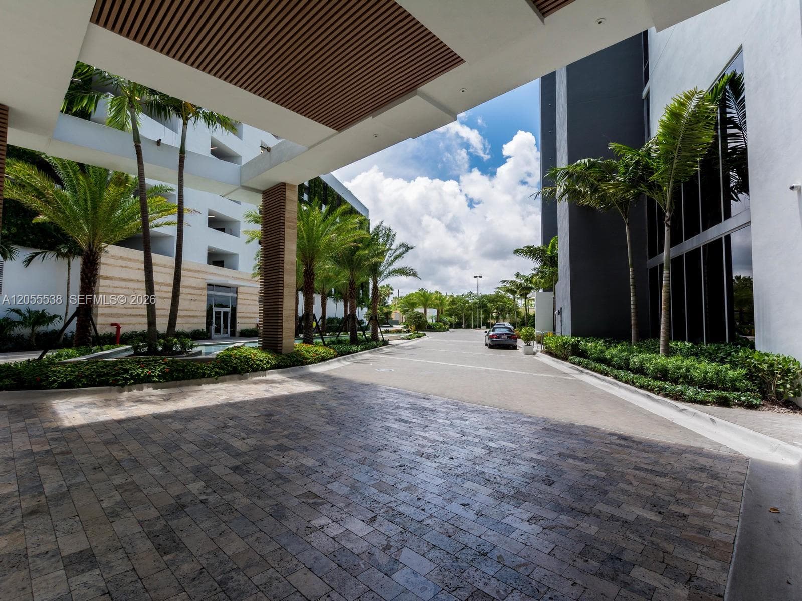 16385 Biscayne Blvd # 1103, North Miami Beach, FL 33160 — zdjęcie 3