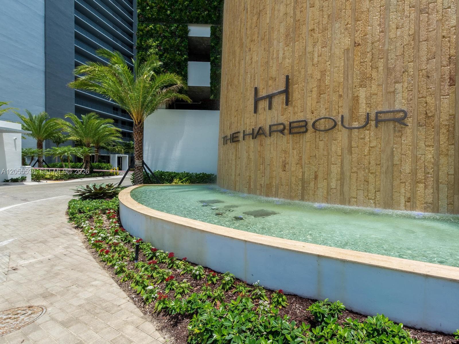 16385 Biscayne Blvd # 1103, North Miami Beach, FL 33160