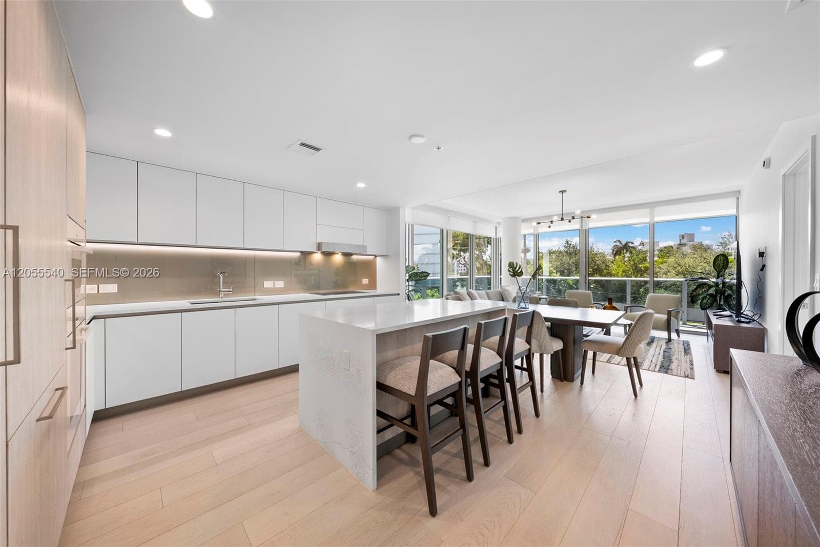 9201 E Bay Harbor Drive # 302, Bay Harbor Islands, FL 33154 — zdjęcie 2