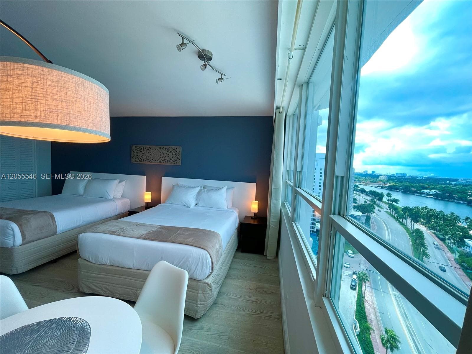 5445 Collins Ave # 1515, Miami Beach, FL 33140
