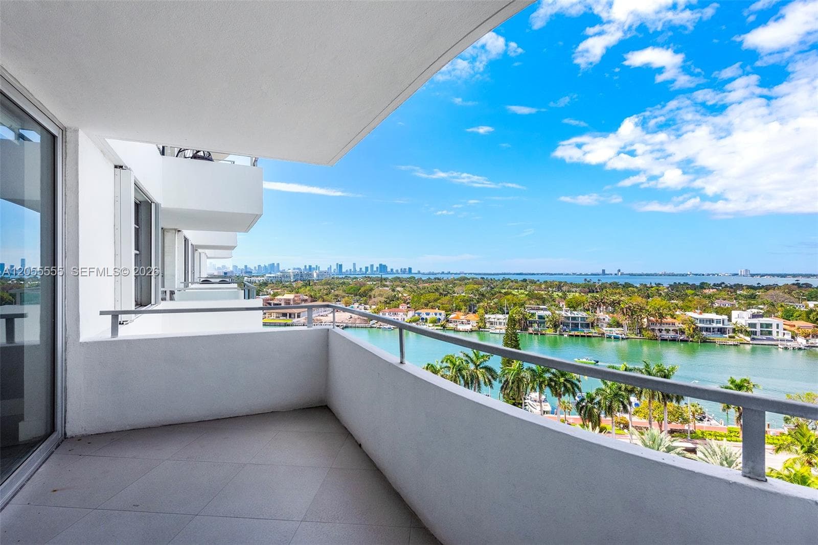 5151 Collins Ave # 1420, Miami Beach, FL 33140 — zdjęcie 2