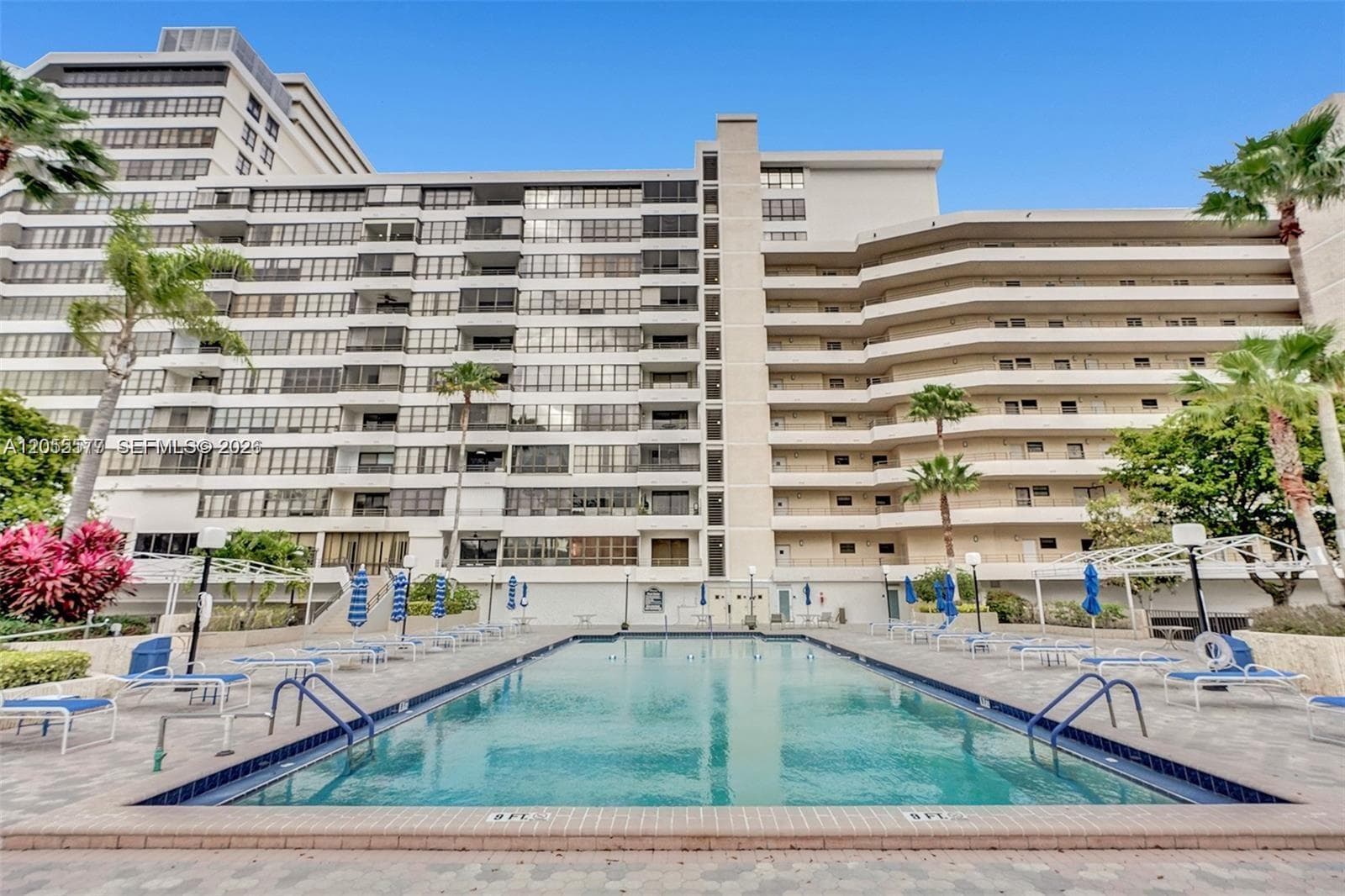 500 Three Islands Blvd # 311, Hallandale Beach, FL 33009 — zdjęcie 2