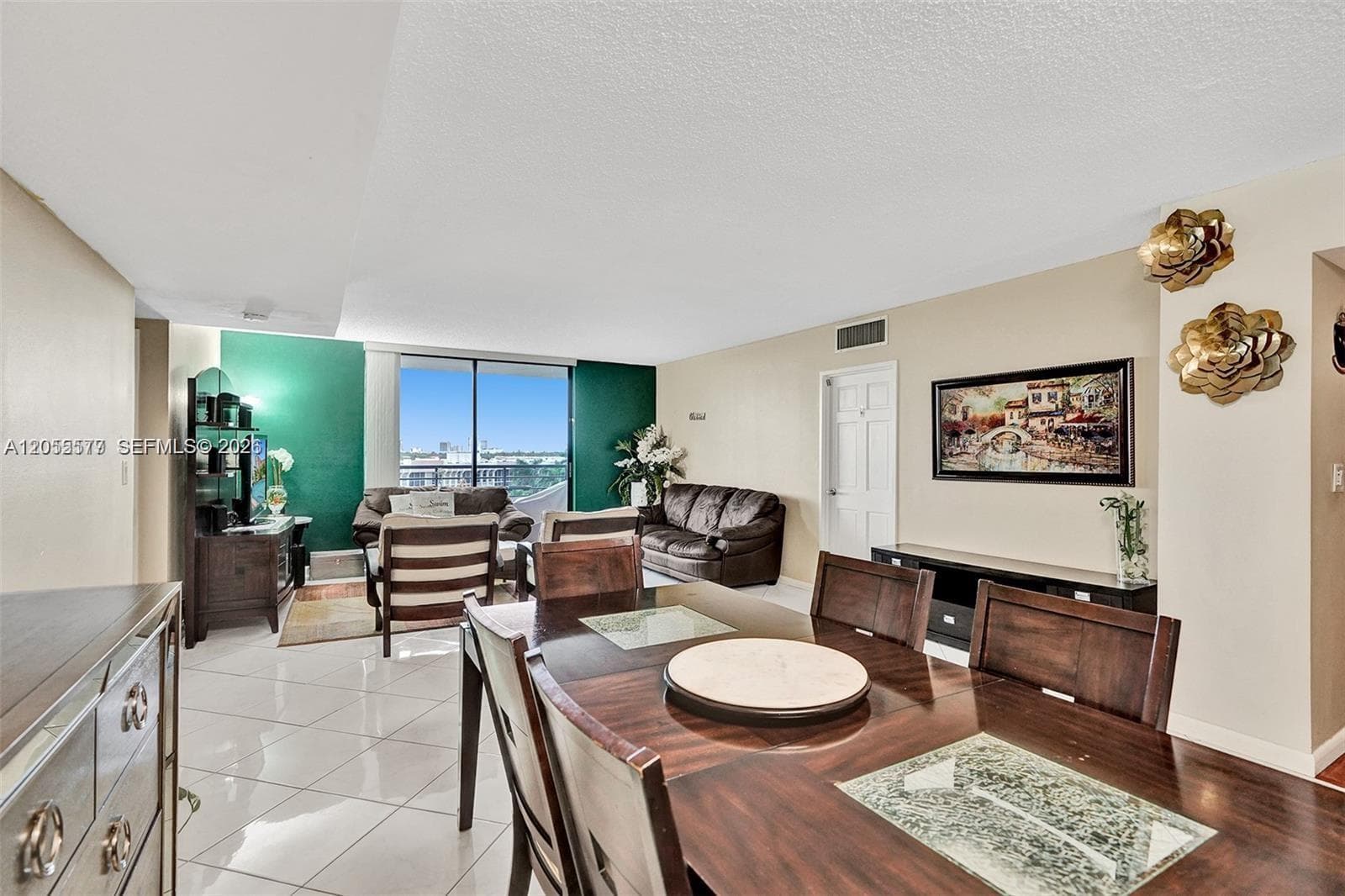 500 Three Islands Blvd # 311, Hallandale Beach, FL 33009 — zdjęcie 3