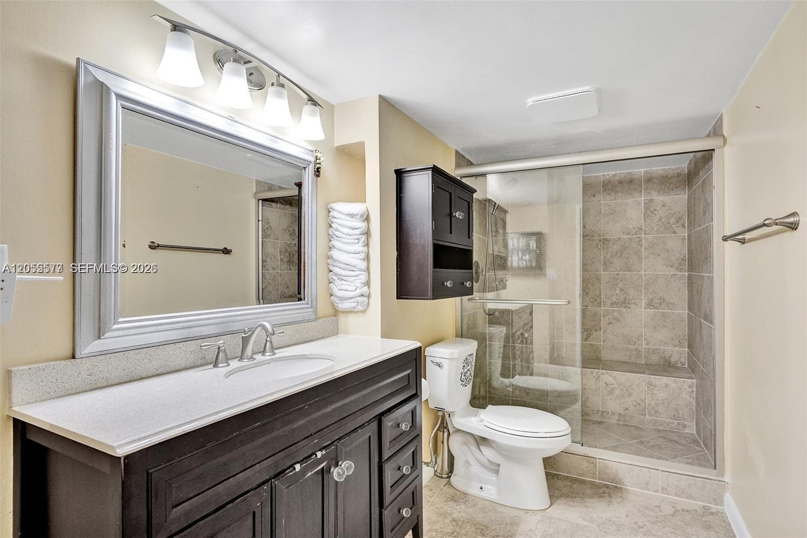 500 Three Islands Blvd # 311, Hallandale Beach, FL 33009 — zdjęcie 5