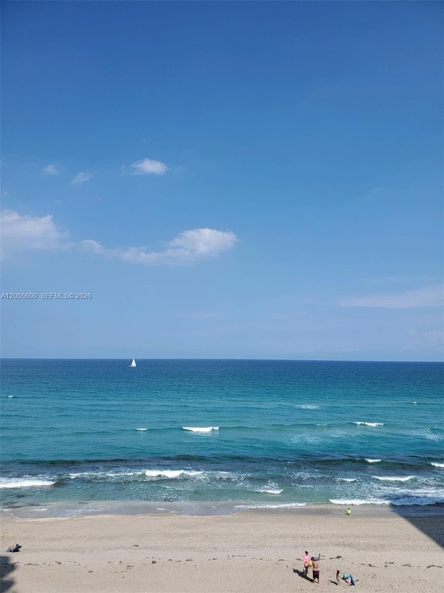 5460 N Ocean Dr # 4B, Singer Island, FL 33404