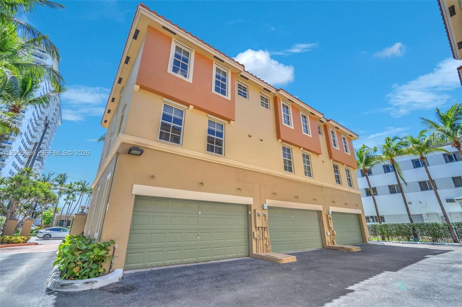 2080 Hallandale — zdjęcie 5
