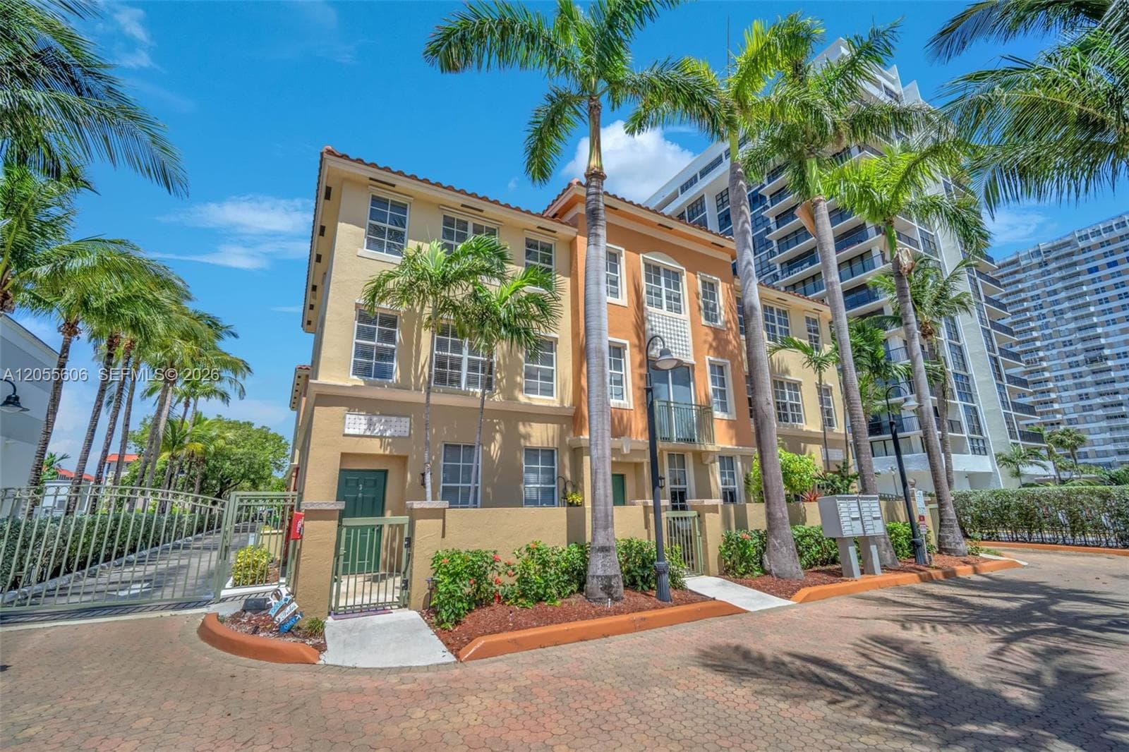 2080 Hallandale — zdjęcie 4