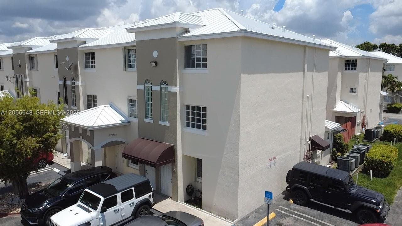 12015 SW 14 ST # 301-C, Miami, FL 33184