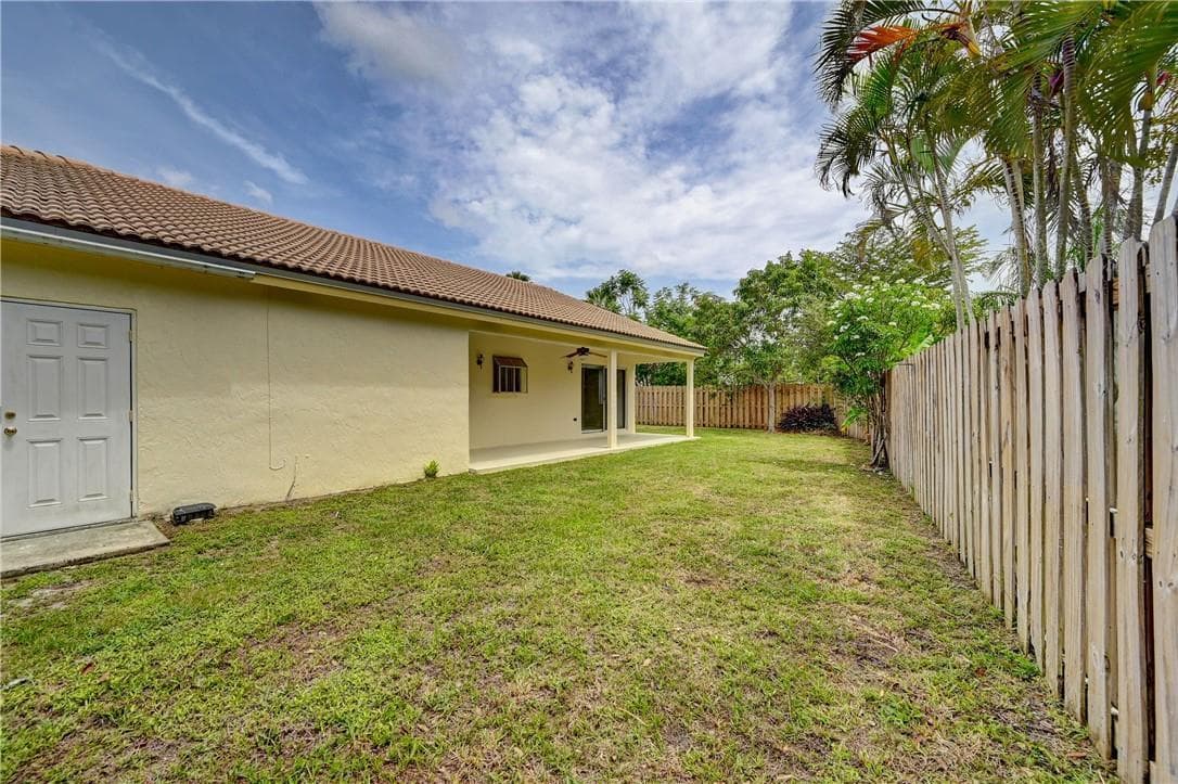 13348 NW 13TH Street, Sunrise, FL 33323 — zdjęcie 3