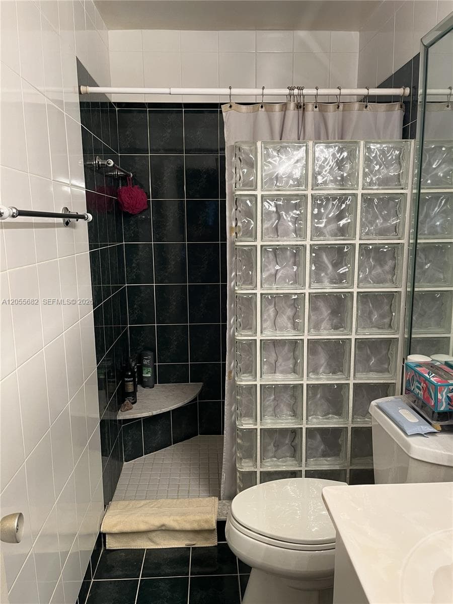 120 Golden Isles Dr # 44B, Hallandale Beach, FL 33009 — zdjęcie 4