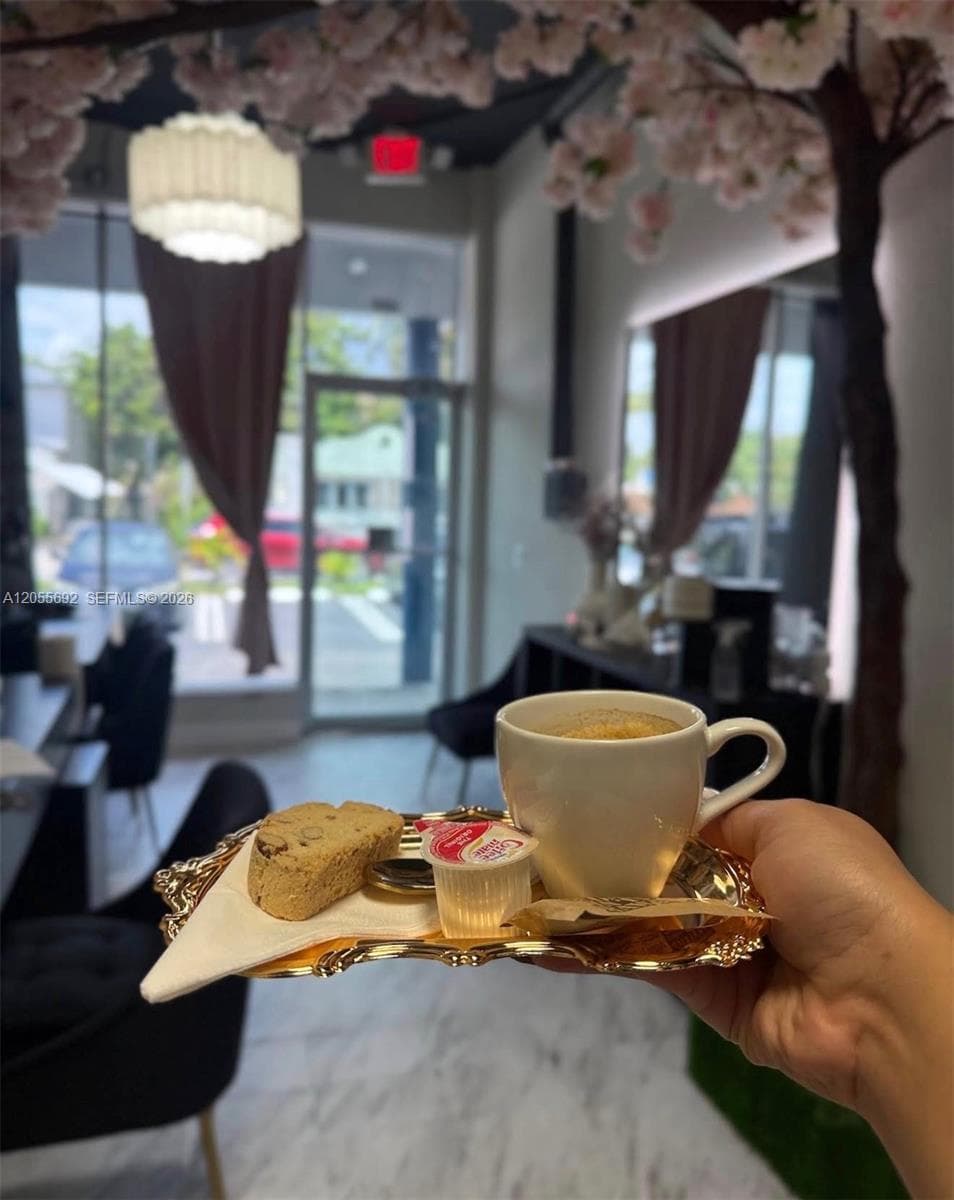 8201 NE 1st Pl SUITE 104, Miami, FL 33138 — zdjęcie 4