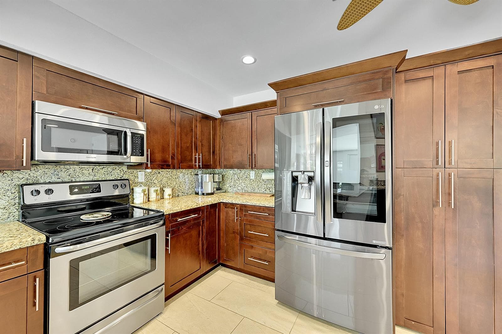 1080 SE 9TH Avenue, Pompano Beach, FL 33060 — zdjęcie 5