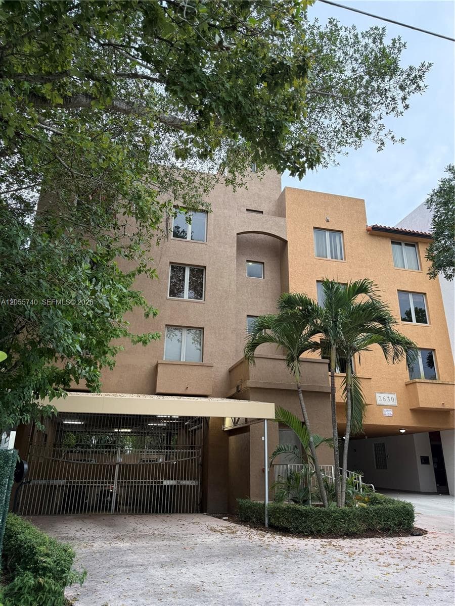2630 SW 28th St # 33, Miami, FL 33133 — zdjęcie 2