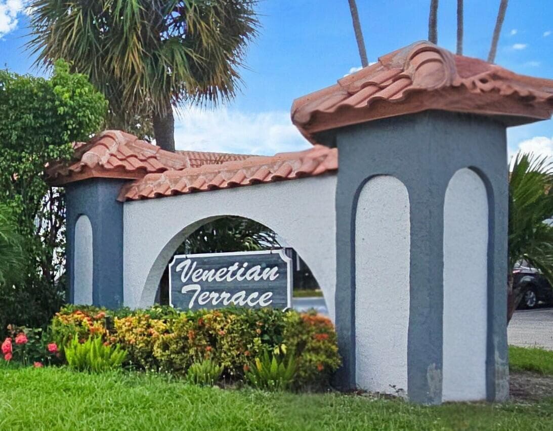 2101 W Woolbright Road # J107, Boynton Beach, FL 33426