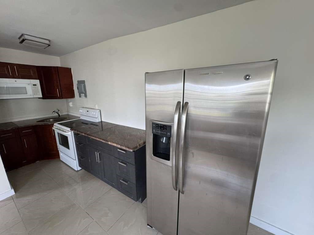 1042 Foster Road # 1-2, Hallandale Beach, FL 33009 — zdjęcie 2