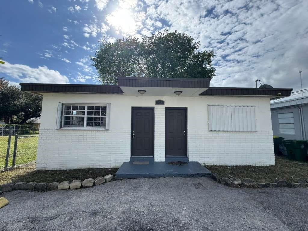 1042 Foster Road # 1-2, Hallandale Beach, FL 33009